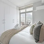 Shyla - Chic 2-Bed Apt With Stunning Mountain Views
