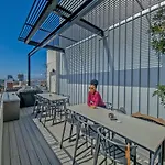 Bright Natural Light, Secure, Wifi,6Th Floor Views