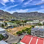 Loft Style Apartment In Of The Heart Of East City. Views&Balcony
