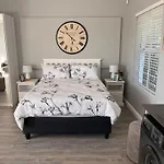 Cozy Cottage