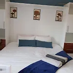 Stay At Gabby\'S- No Loadshedding