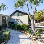 Horizon Sunset Camps Bay Apartment In Cape Town - 2 Bedroom 3 Bathroom No Powercuts