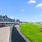 Eden On The Bay 68B By Host Agents