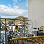 Luxury 16 On Bree Apartments