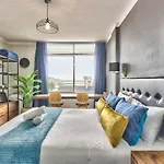 Stunning Studio In Kloof For Romantic Getaway!