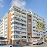 Backup-Powered Bantry Bay View 2 Bed Apartment