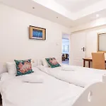 Centrally Vacation Home In Beach Road
