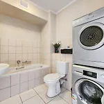 Walkable, Pools, Park And Great For Families