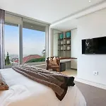 Bellazzure Villa