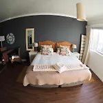 Trianon Studio Apartment