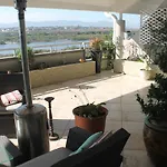 Dolphin Beach Apartment