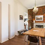 Gordon St 18