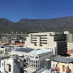 2 Bedroom Louise In Mutual Heights