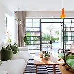9 Tuinhuis