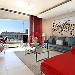 Pinemore Waterfront Apartments