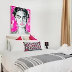 Sydney Green Point Villa