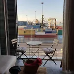 Harbour Bridge Suite 220