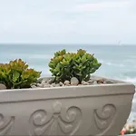 Bantry Beach Luxury Suites