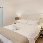 Four Seasons Gold Suite