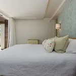 Clifton 75