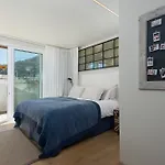 Clifton 75
