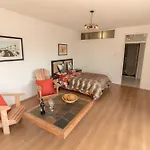 Overbeek Suite 1