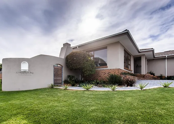 Cornerstone Guesthouse Alk Van Zyl