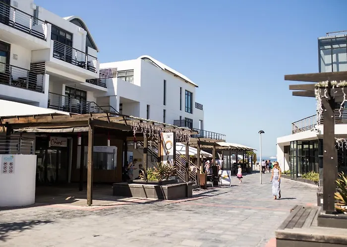 Elegant Beachfront 192 Eden On The Bay Beachfront Apartment, Blouberg, Cape Town