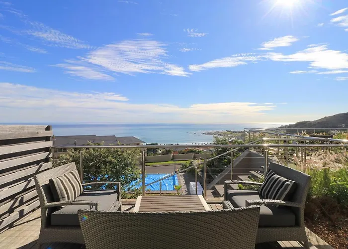 Camps Bay One Bedroom Apartment - The Crystal