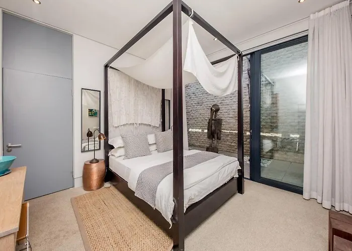Loader Apartment