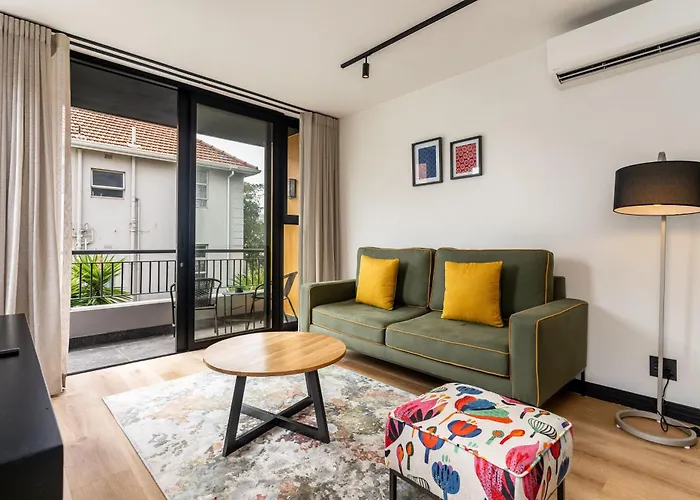 204 Marvol - Sea Point 1 Bedroom Apartment - Private Balcony