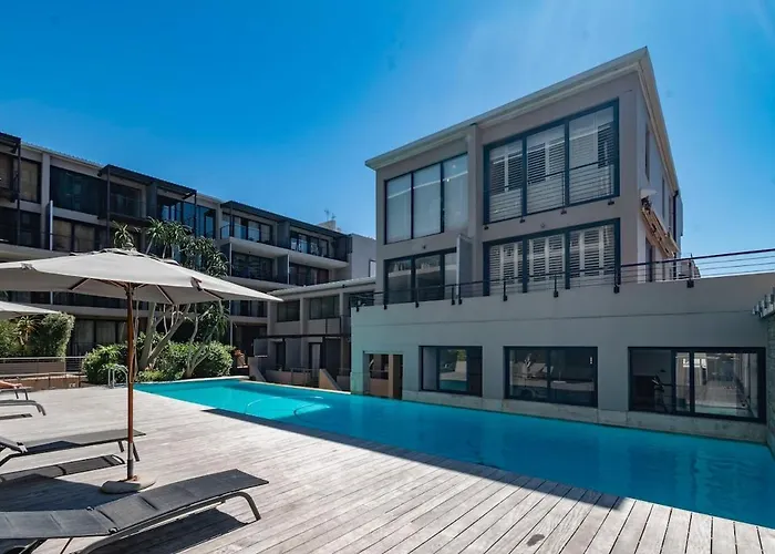 The Adderley\'S Scenic Loft Apartment