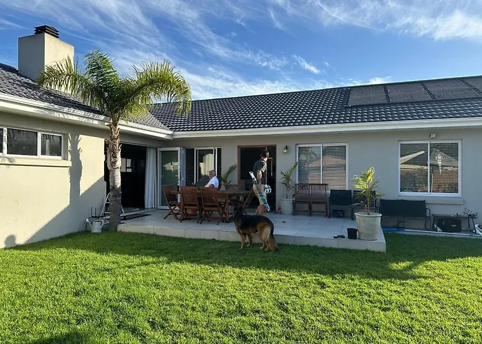 Strand Holiday Home