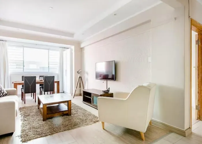 Beautiful 2 Bedroom Greenpoint Apartment
