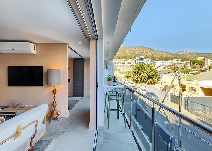 Sea Point 2-Bed Designer Pad With Rooftop Pool