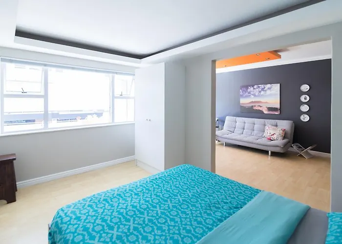 Kloof Street Apartment