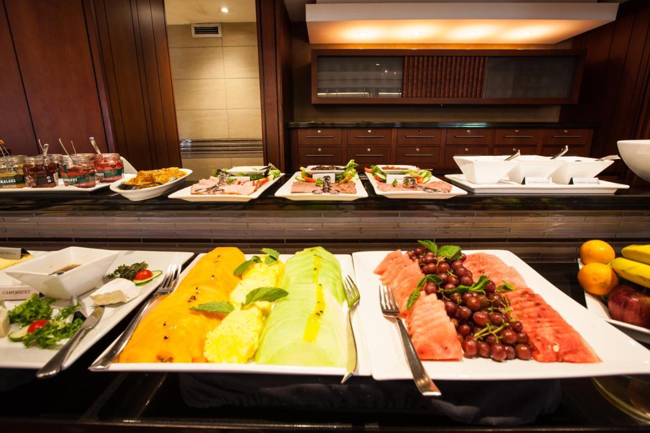 Pinelands Hotel 3*