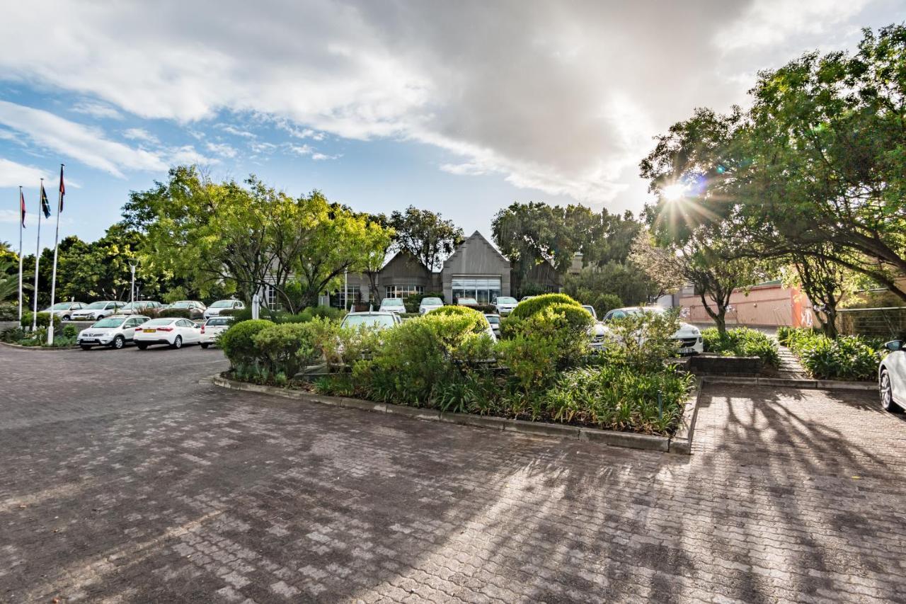 Pinelands Hotel Cape Town