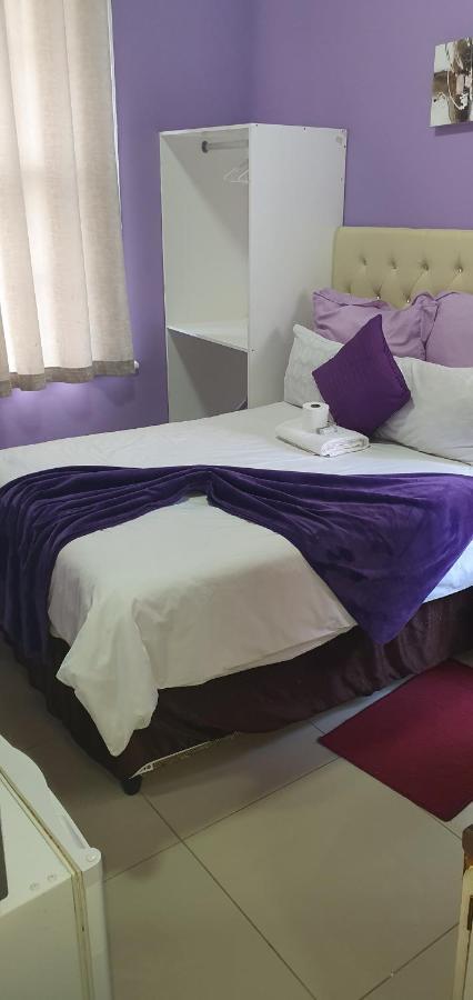 Helpful 2* Cape Town