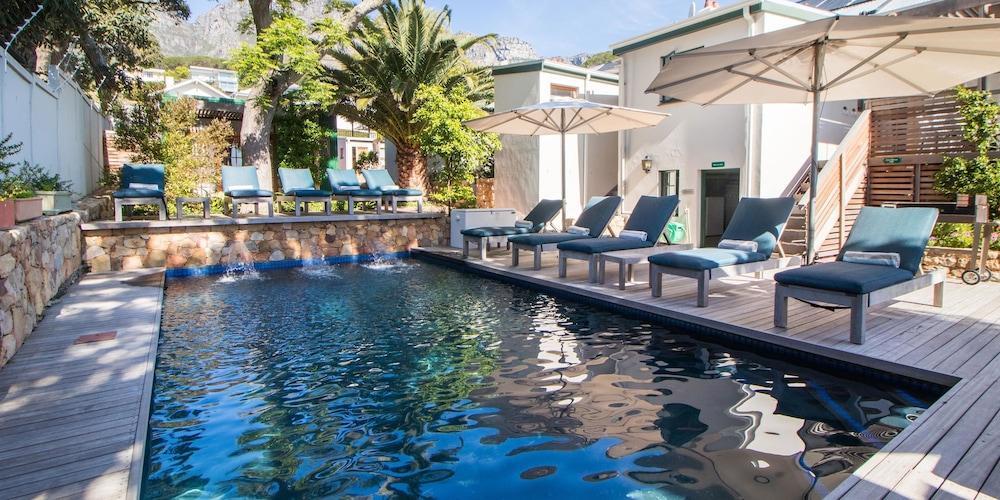 Camps Bay Village Apartment