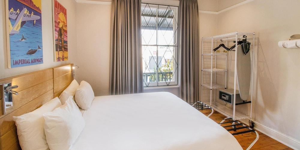 Apartment Camps Bay Village Cape Town