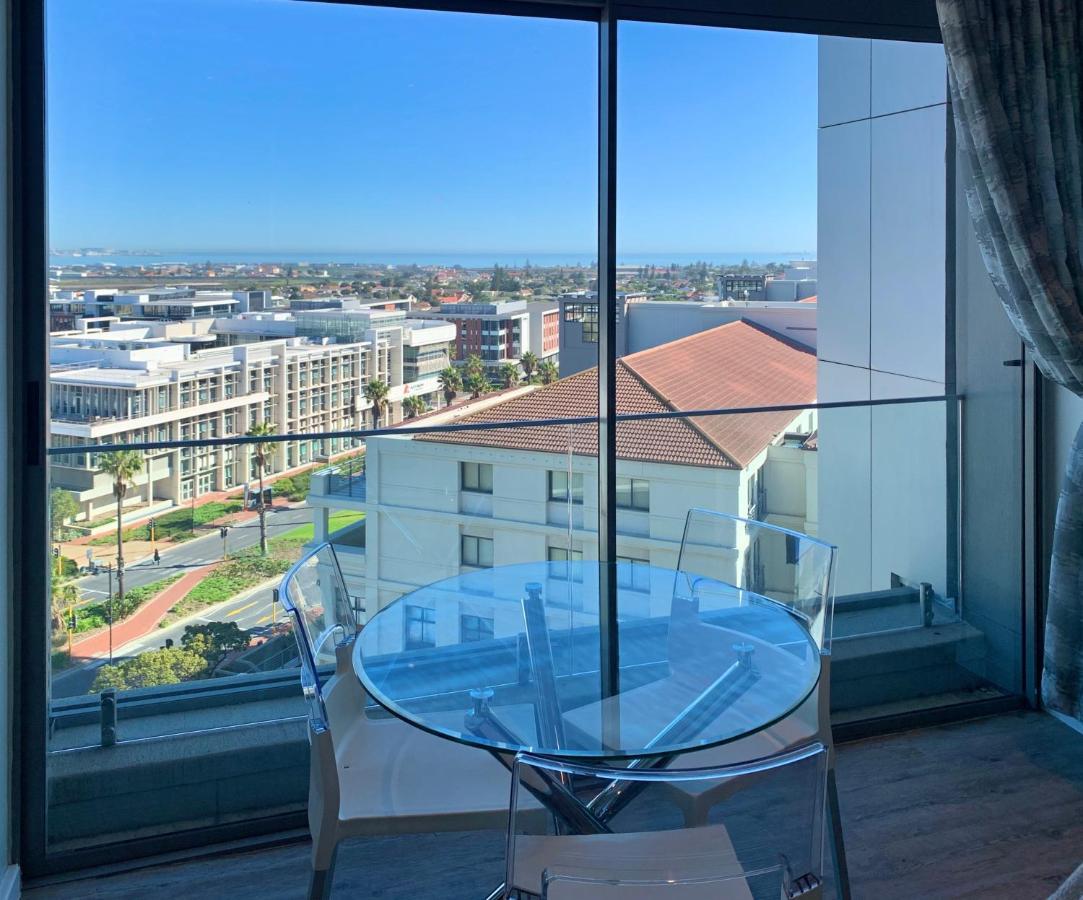 Crystal Towers 702 Luxury Apartment Cape Town