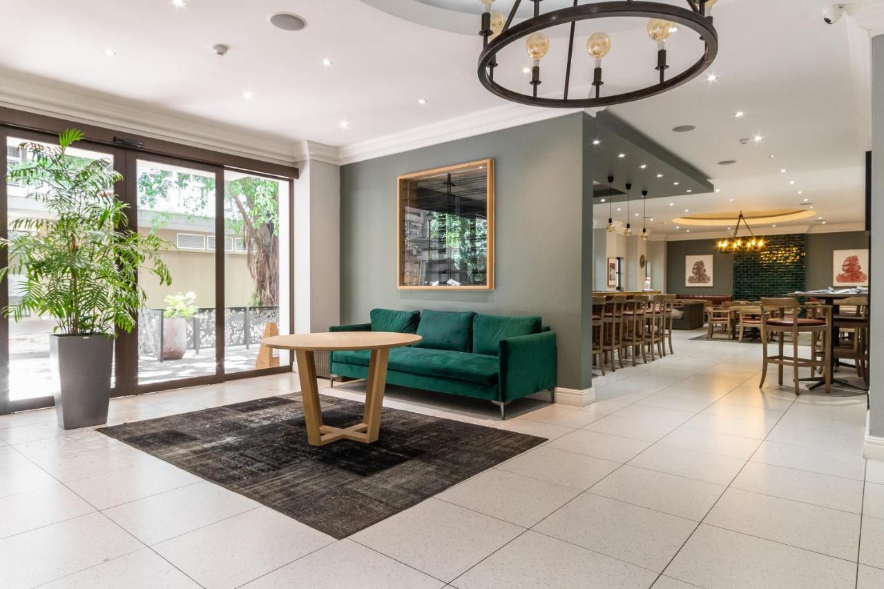 Apartment Trendy In Thibault Square Centre Cape Town
