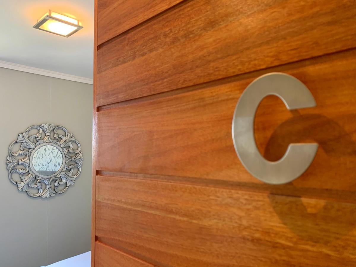 Crystal Towers 702 Luxury Apartment Cape Town