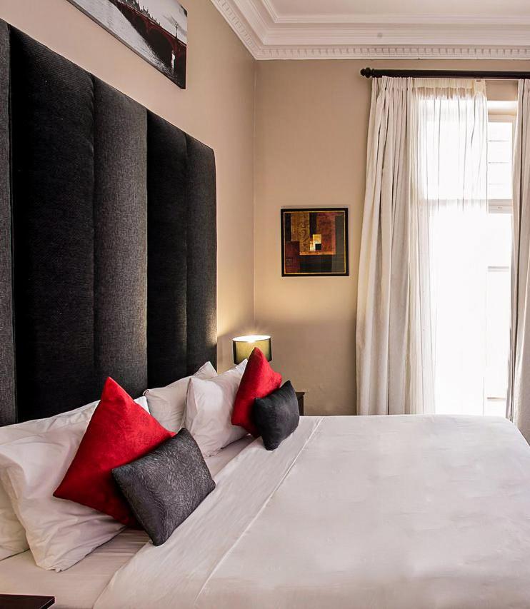 Amoris Guest House-sea Point Cape Town
