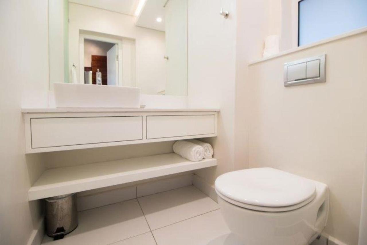 Mouille Point 2 Bedroom *