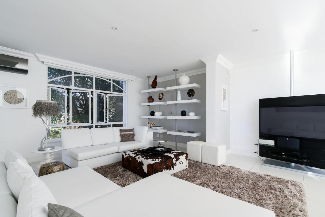 La Maison Hermes - Heated Saltwater Pool Villa Cape Town