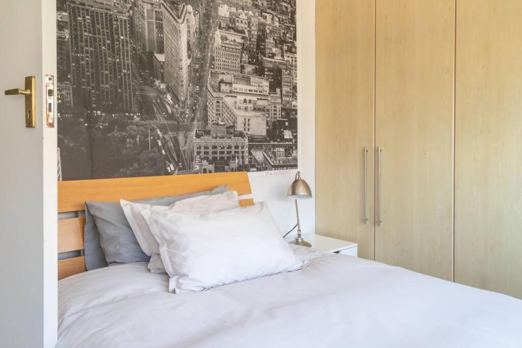 Apartment Comfy With Balcony And Views *