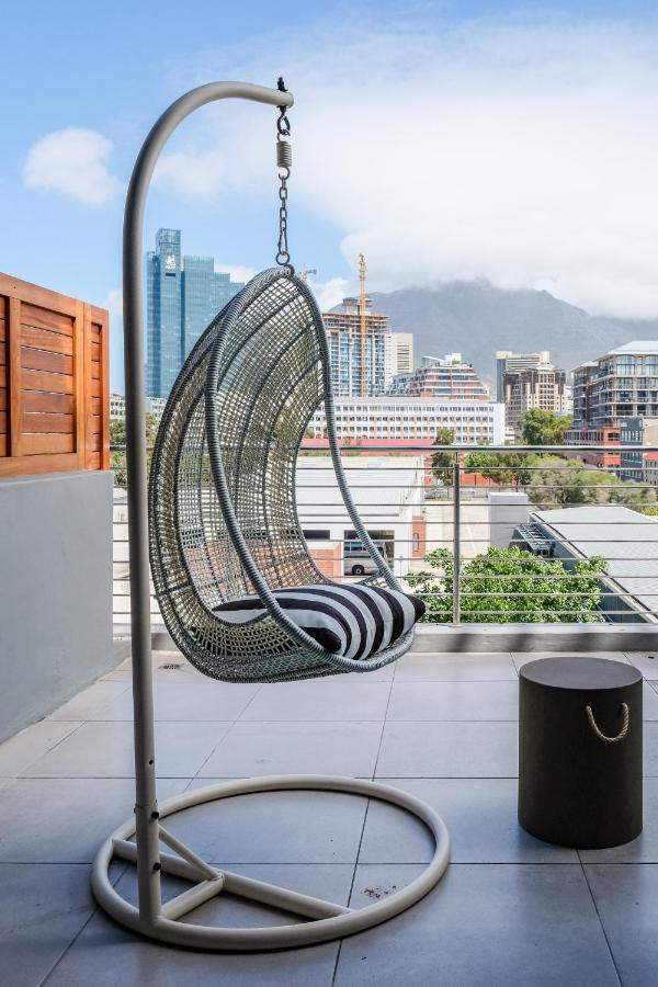 The Docklands Luxury Apartment *