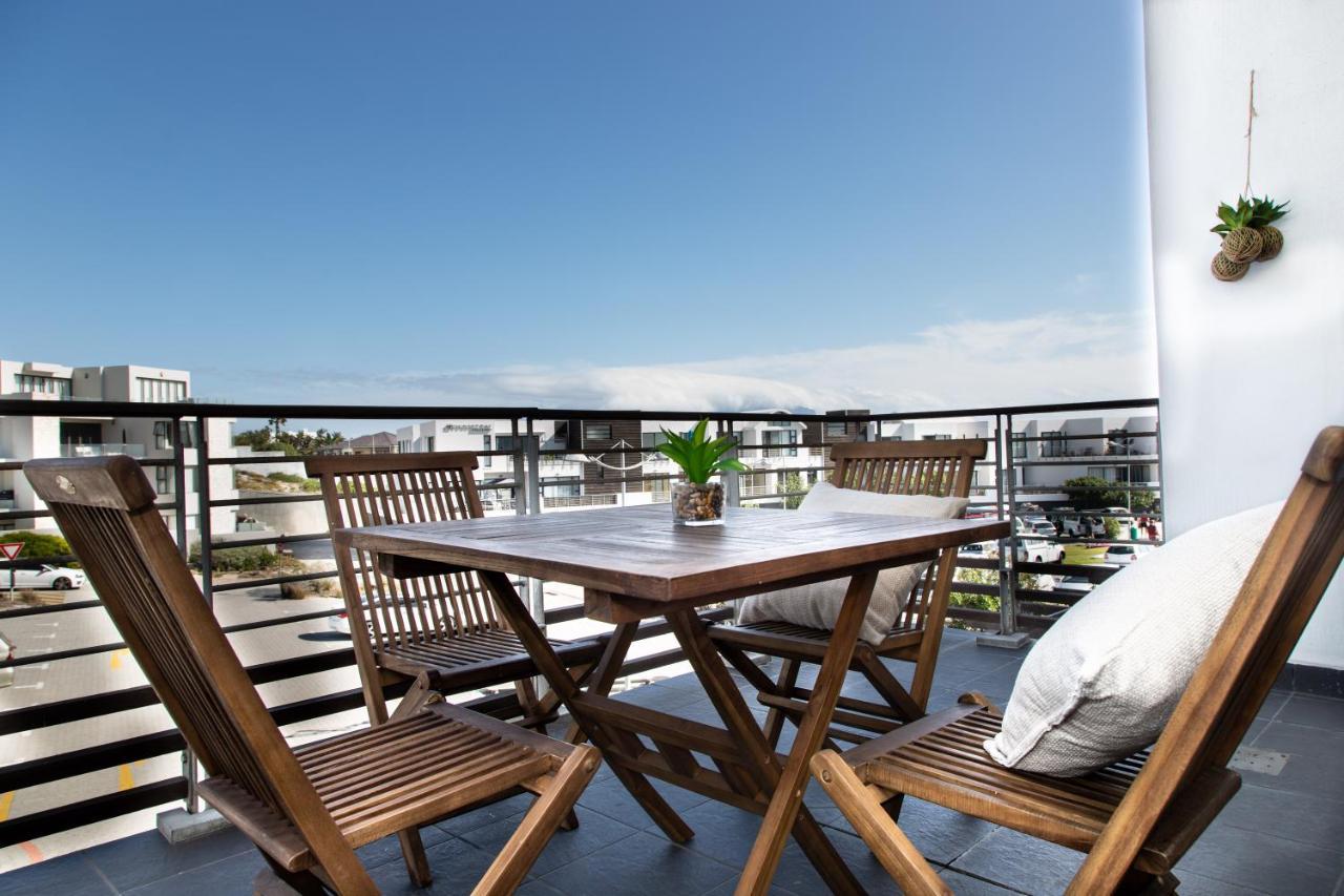Modern Ocean Views 2 Bedroom 112 Eden On The Bay, Blouberg, Apartment *